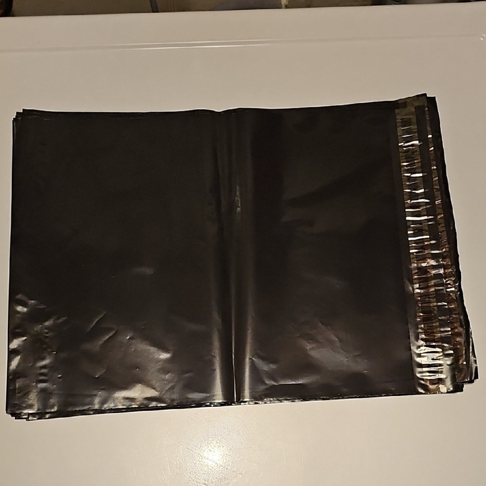 25 - 15"x12" Black Poly Mailer Envelopes
